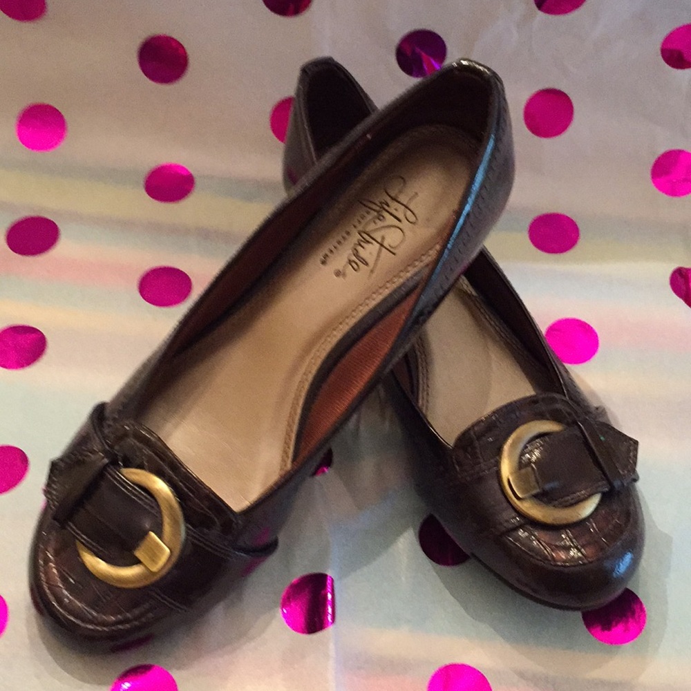 Life Stride soft system croc style low wedge shoe